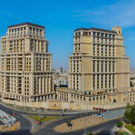 The Ritz-Carlton, Amman Ξενοδοχείο Εξωτερικό φωτογραφία Residential complex in Amman