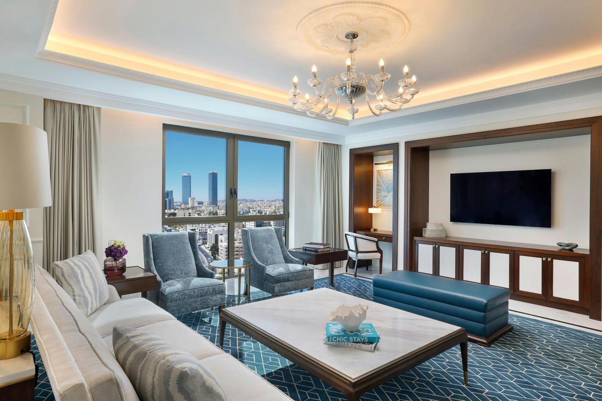 The Ritz-Carlton, Amman Ξενοδοχείο Εξωτερικό φωτογραφία A suite at the hotel