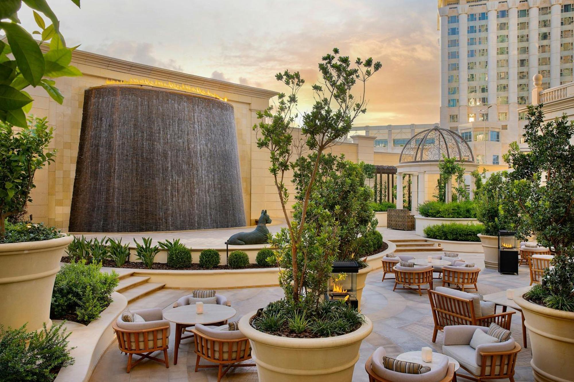 The Ritz-Carlton, Amman Ξενοδοχείο Εξωτερικό φωτογραφία The Waterfall at Wynn