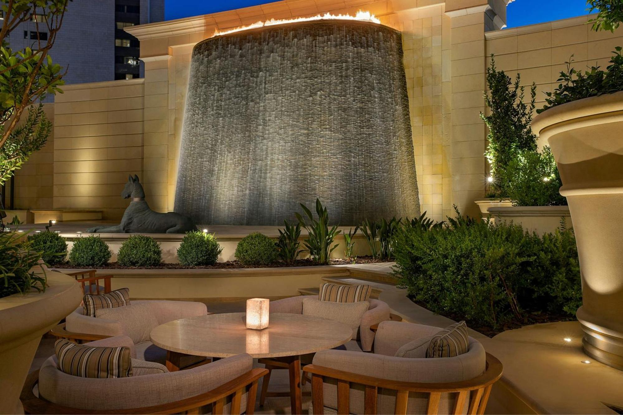 The Ritz-Carlton, Amman Ξενοδοχείο Εξωτερικό φωτογραφία The Waterfall at the Wynn