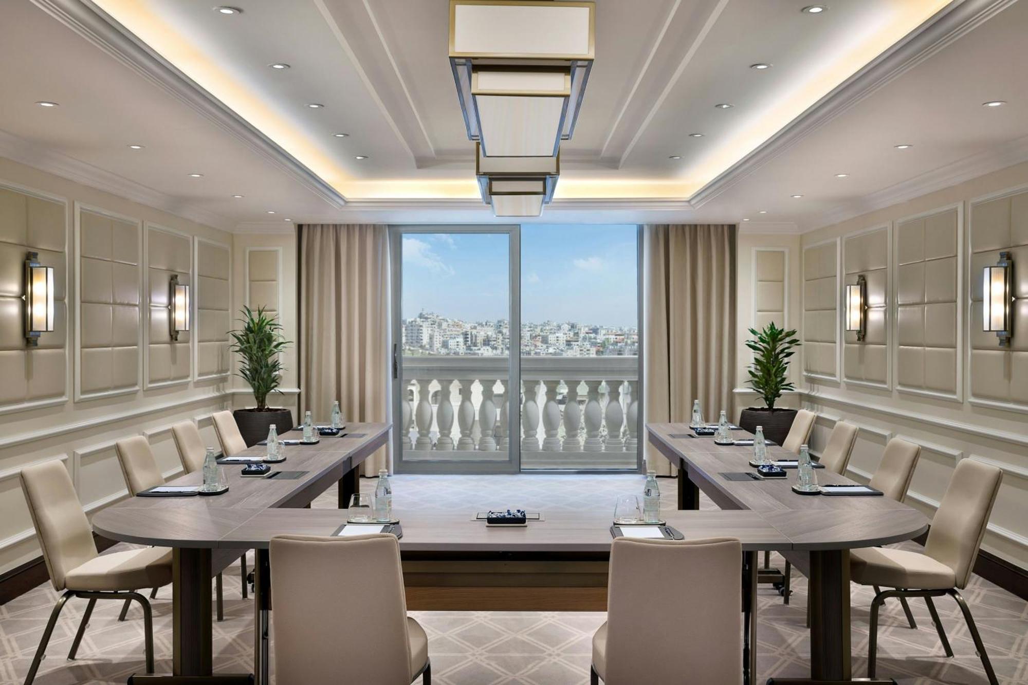 The Ritz-Carlton, Amman Ξενοδοχείο Εξωτερικό φωτογραφία Meeting room