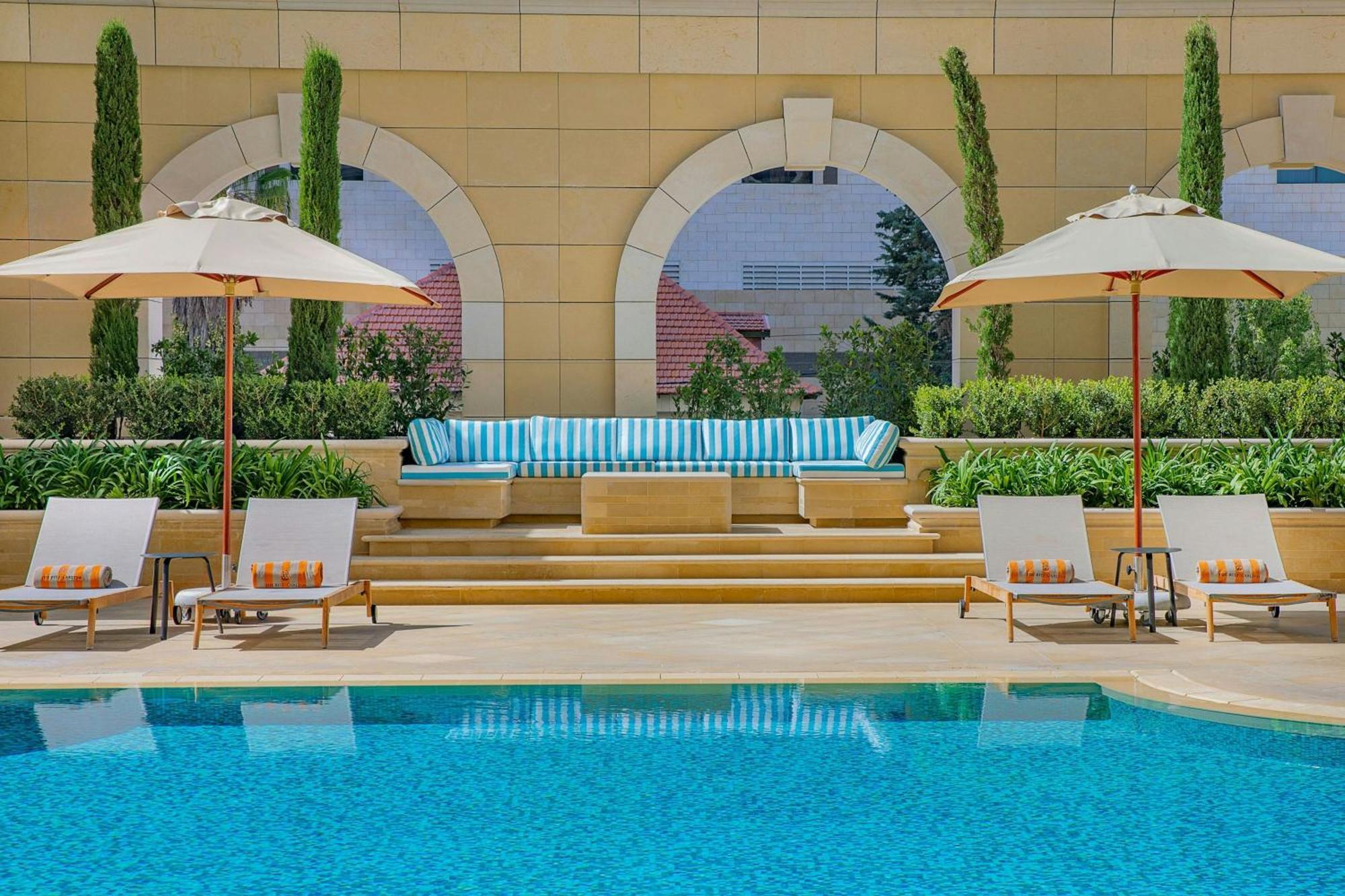 The Ritz-Carlton, Amman Ξενοδοχείο Εξωτερικό φωτογραφία The pool at the Westin Athens