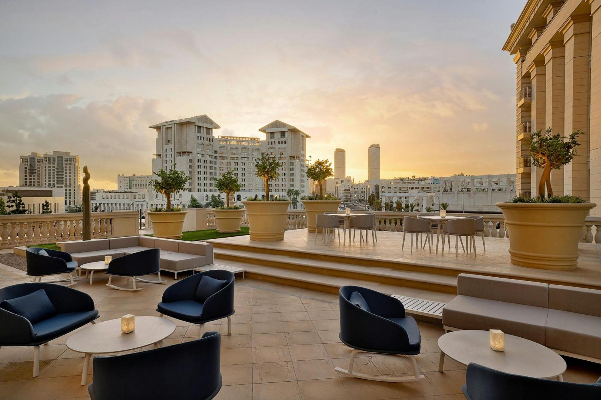 The Ritz-Carlton, Amman Ξενοδοχείο Εξωτερικό φωτογραφία The Terrace at The Oberoi, Mumbai