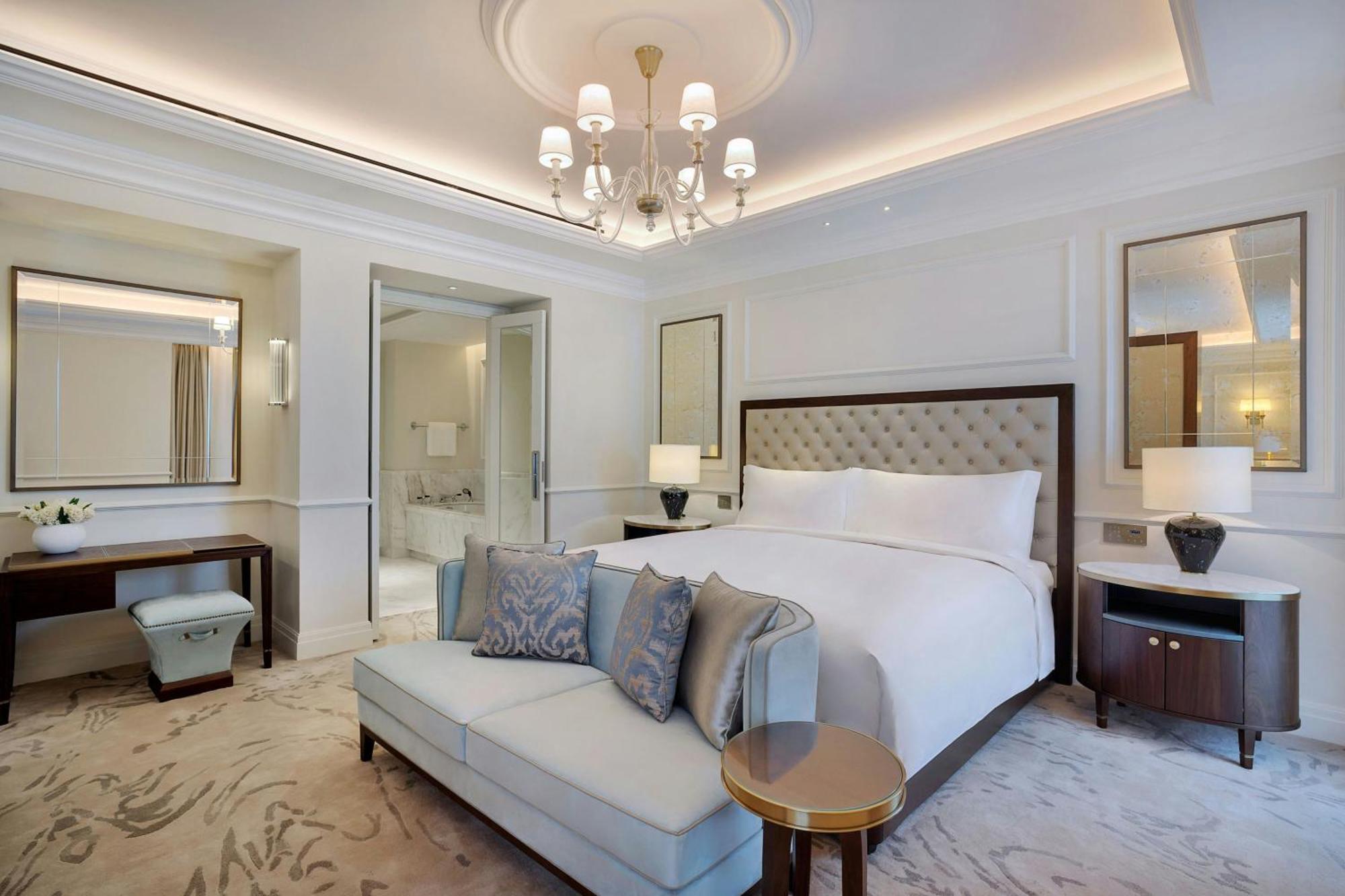 The Ritz-Carlton, Amman Ξενοδοχείο Εξωτερικό φωτογραφία A bedroom at the hotel