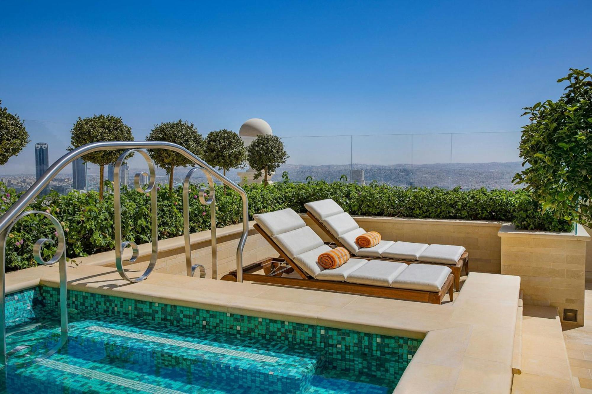 The Ritz-Carlton, Amman Ξενοδοχείο Εξωτερικό φωτογραφία The West Hollywood Hotel
