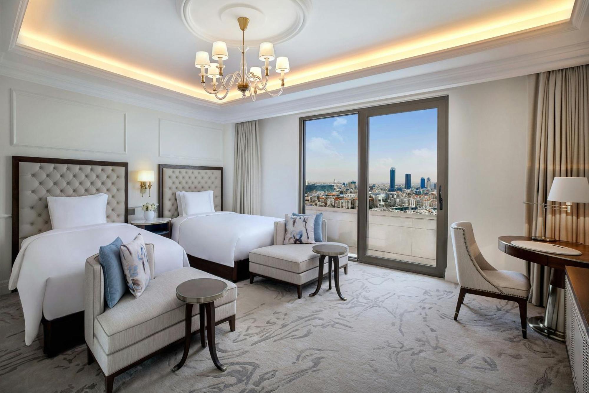 The Ritz-Carlton, Amman Ξενοδοχείο Εξωτερικό φωτογραφία Deluxe Suite