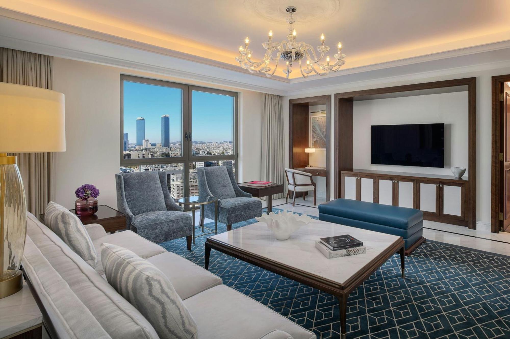 The Ritz-Carlton, Amman Ξενοδοχείο Εξωτερικό φωτογραφία A suite at the hotel