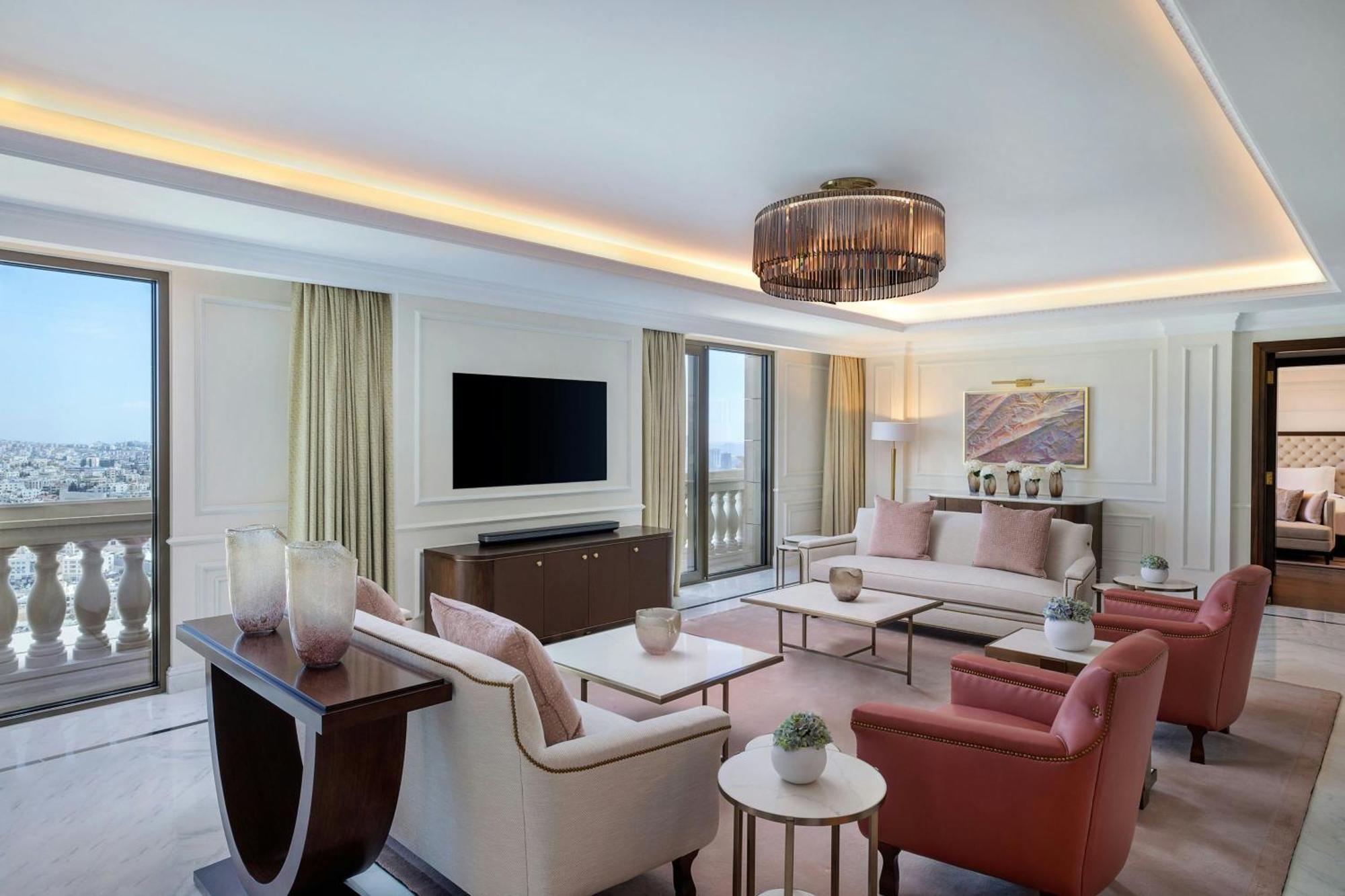 The Ritz-Carlton, Amman Ξενοδοχείο Εξωτερικό φωτογραφία A suite at the hotel