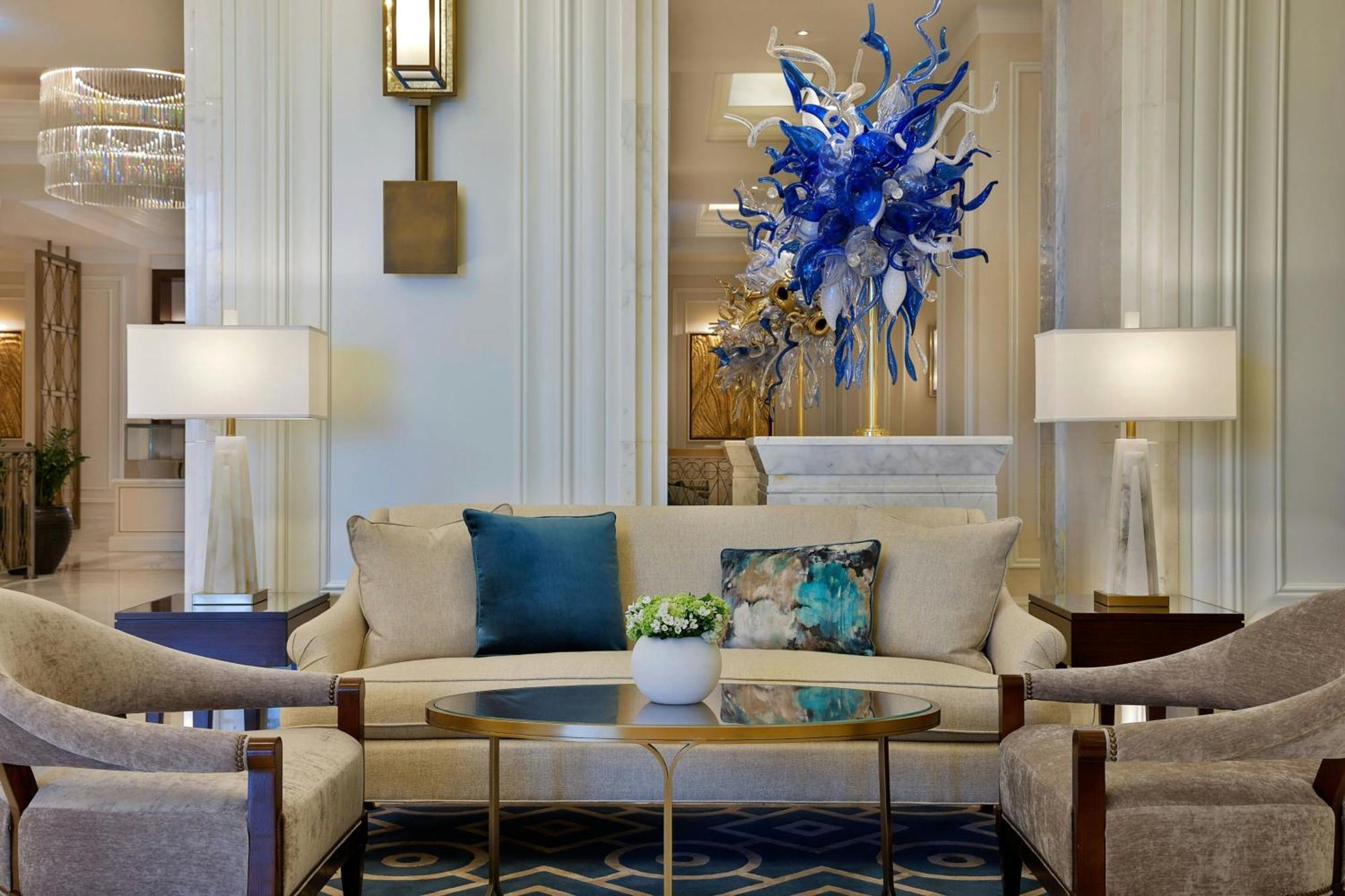 The Ritz-Carlton, Amman Ξενοδοχείο Εξωτερικό φωτογραφία The lobby of the Four Seasons Hotel